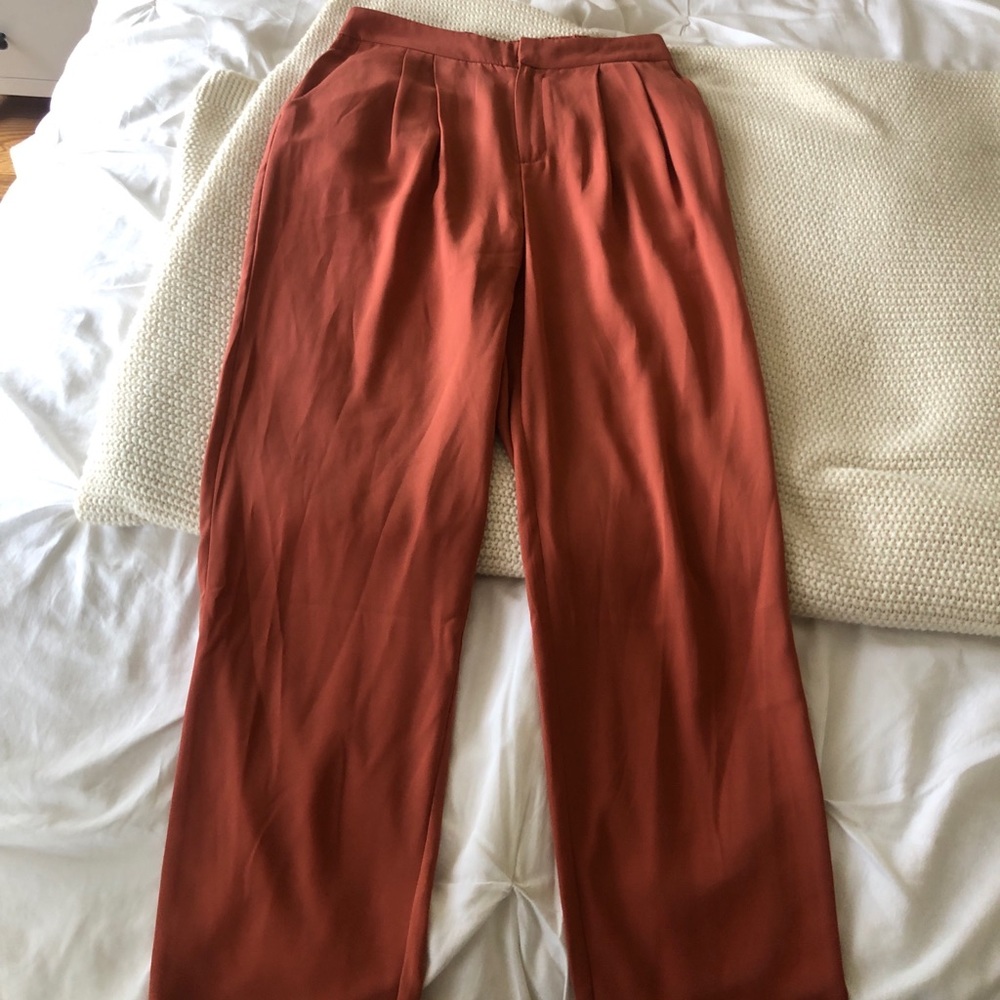 Forever 21 women’s straight leg dress pant